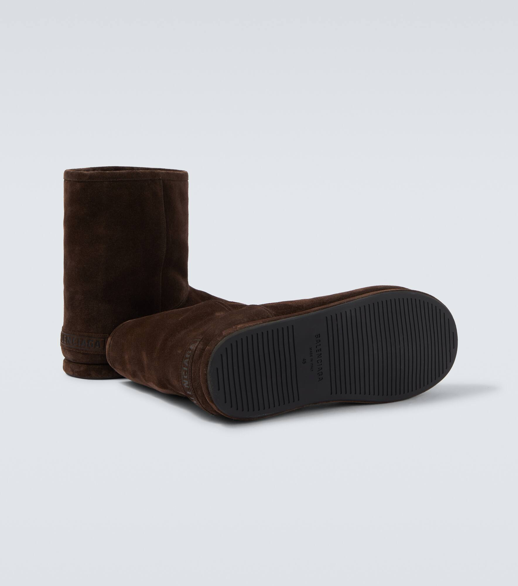 Alaska Soft suede ankle boots - 7