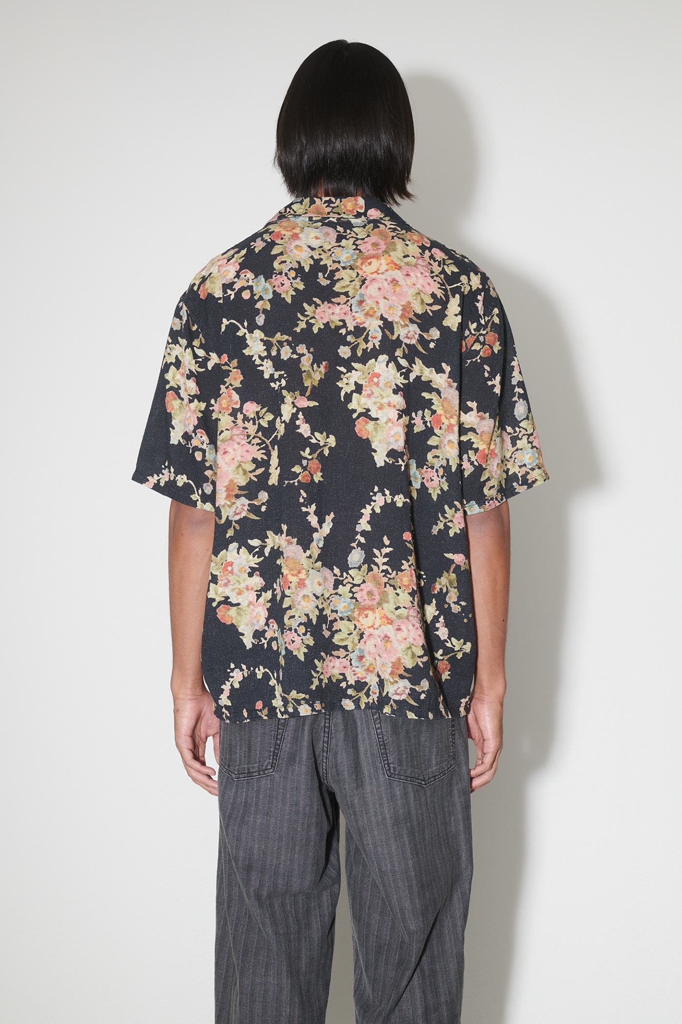 Elder Shirt Shortsleeve Black Floral Tapestry Print - 6