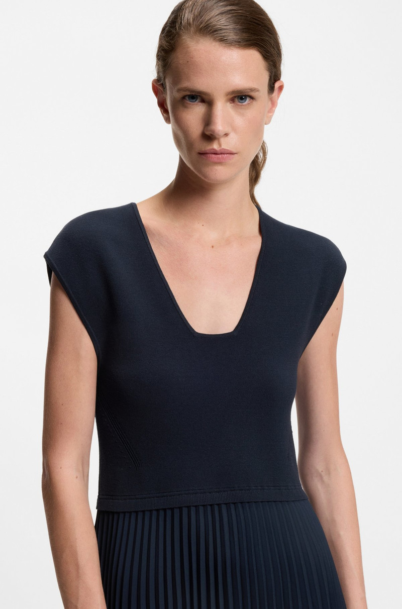 SLEEVELESS KNITTED DRESS WITH PLEATED SKIRT 4