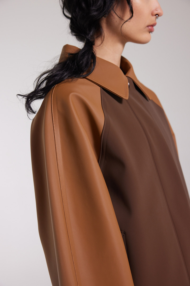 Stutterheim Bandhagen Raincoat Cognac outlook