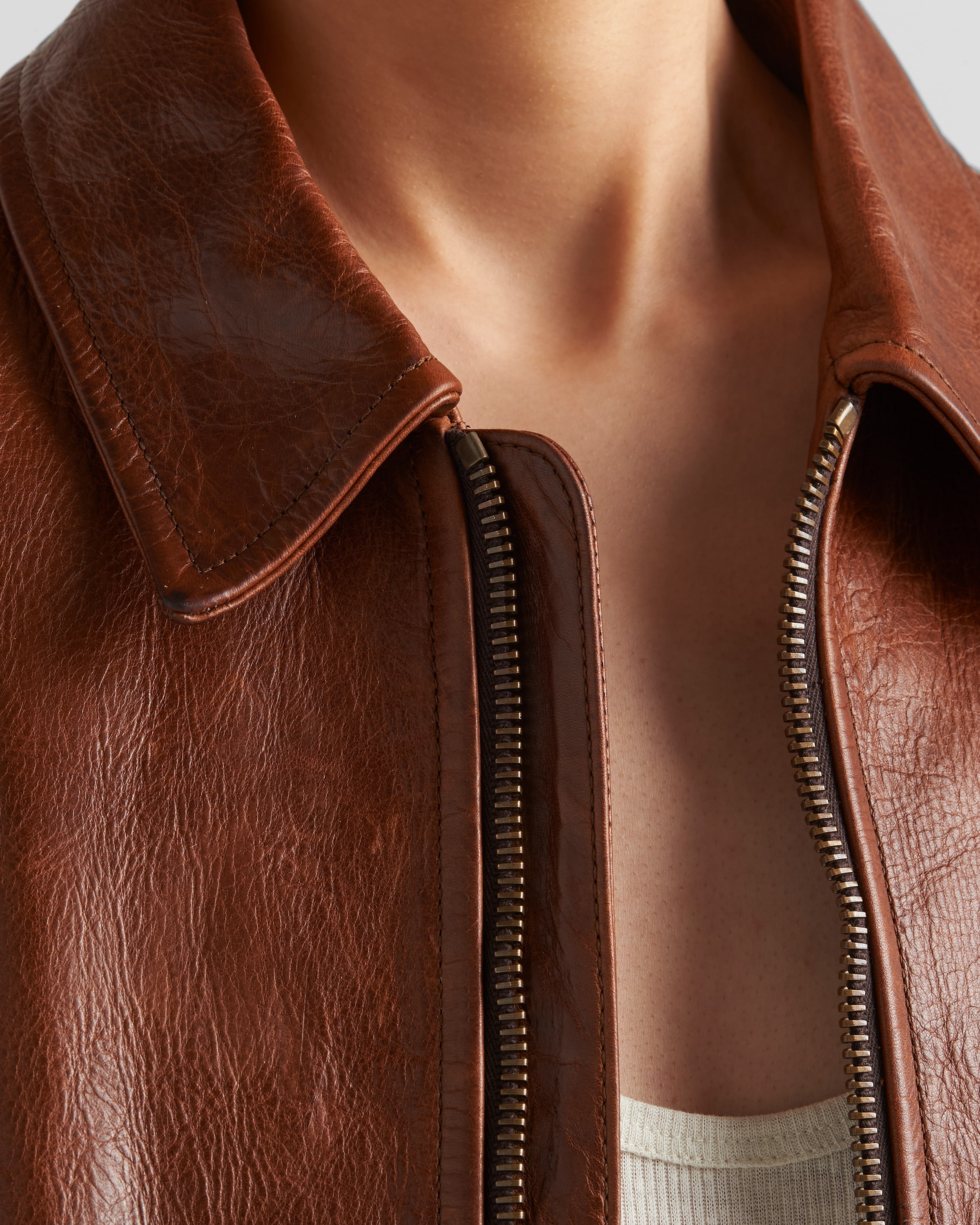Leather jacket with belt - 3