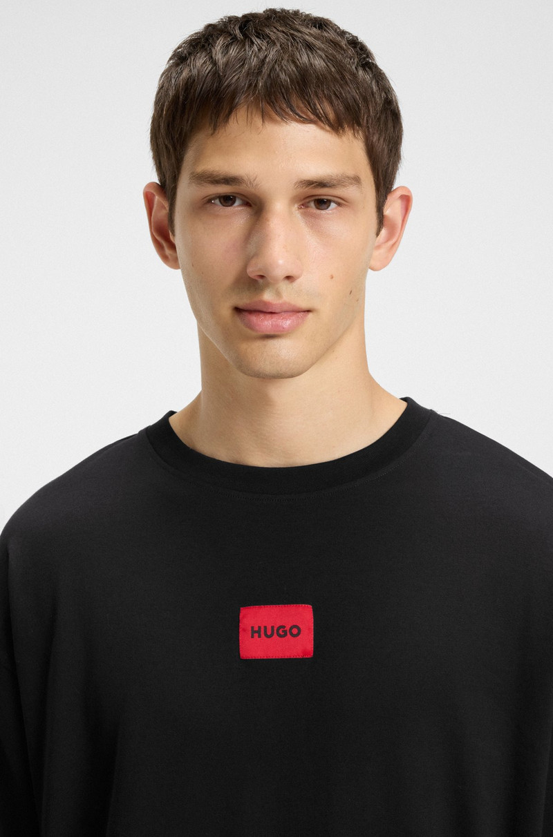 GIFT-BOXED PAJAMAS WITH RED LOGO LABELS 4