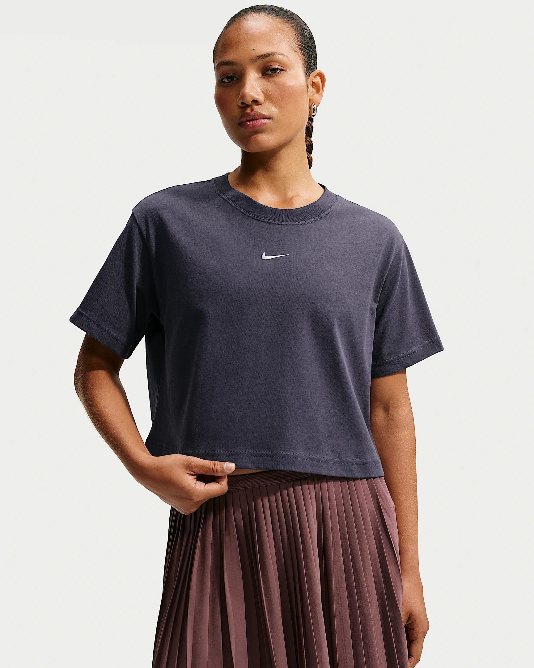 Nike Sportswear Classic Women's Loose Short-Sleeve Cropped T-Shirt - 1