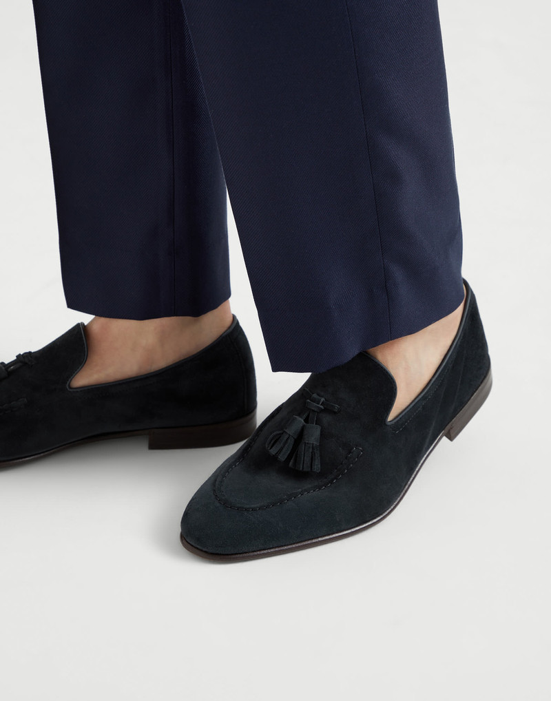 Suede soft loafers with tassels 4