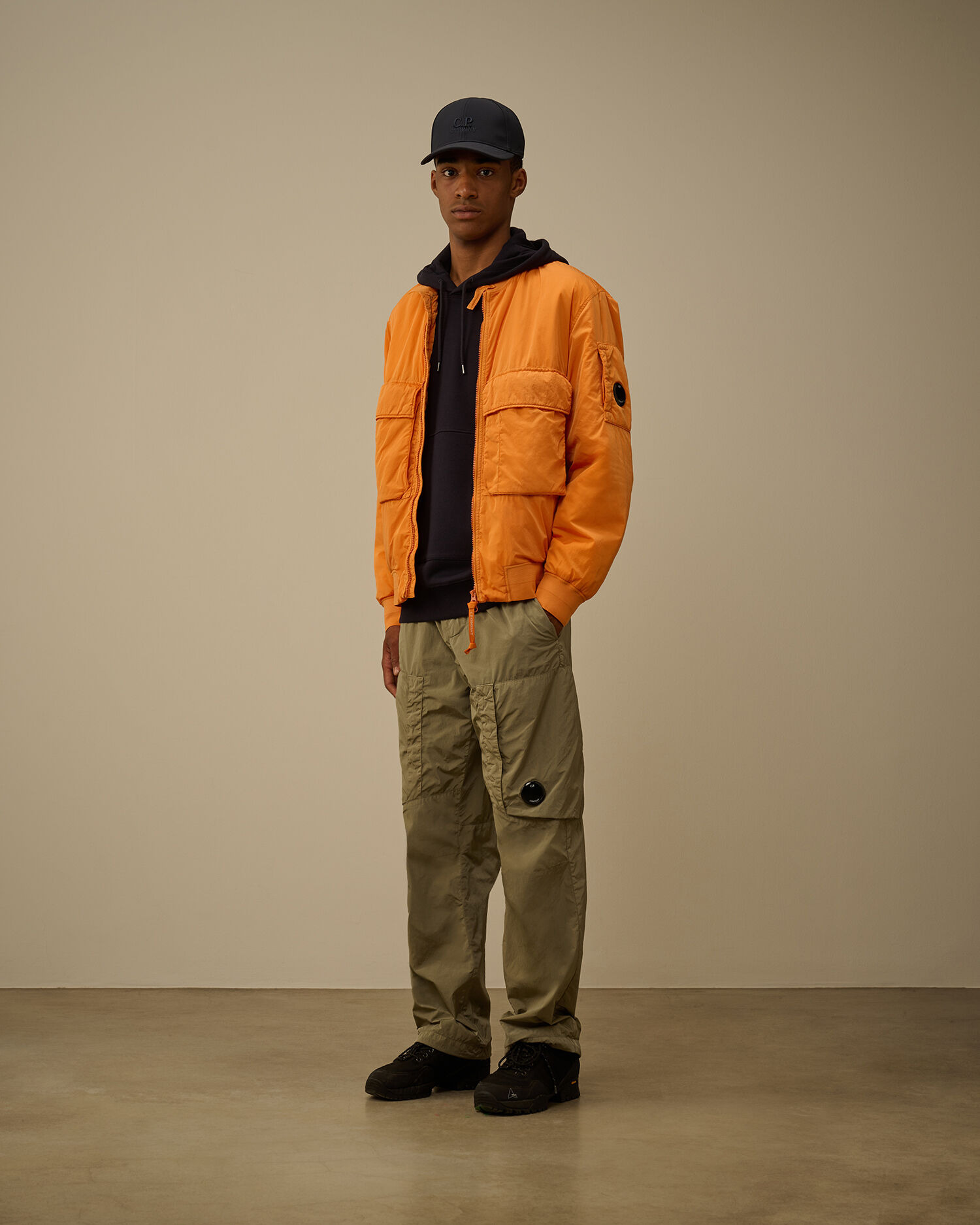 Diagonal Raised Fleece Hooded Lens Sweatshirt - 2