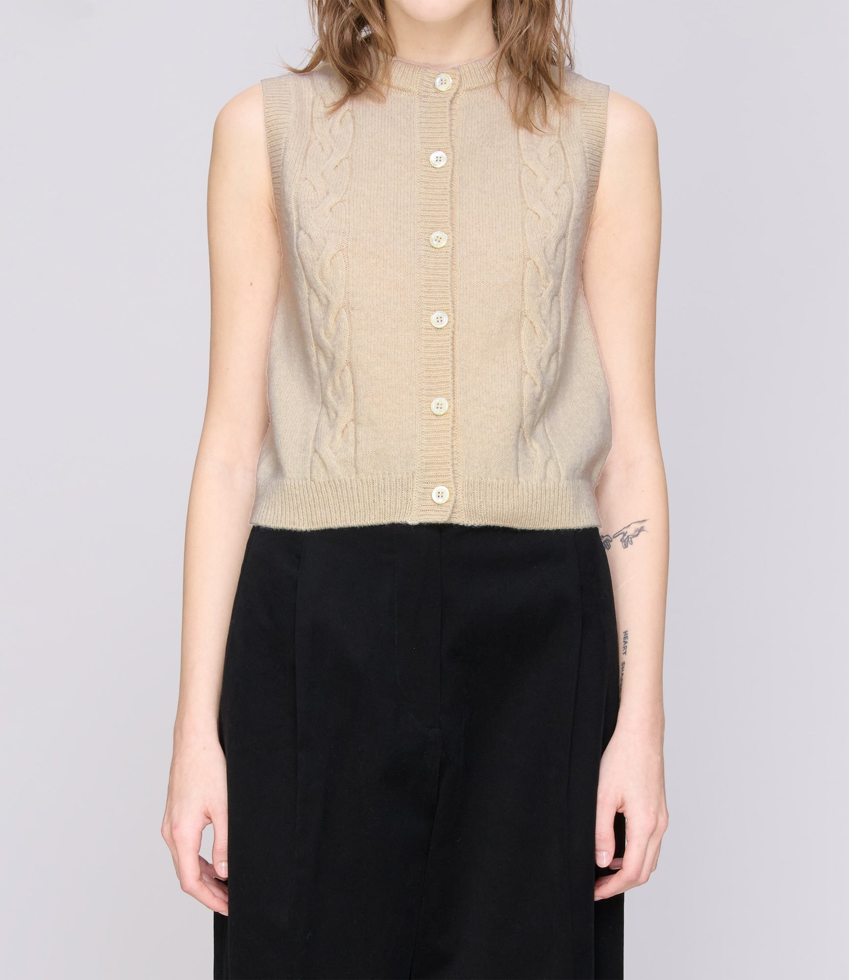ALYSON SLEEVELESS SWEATER - 4