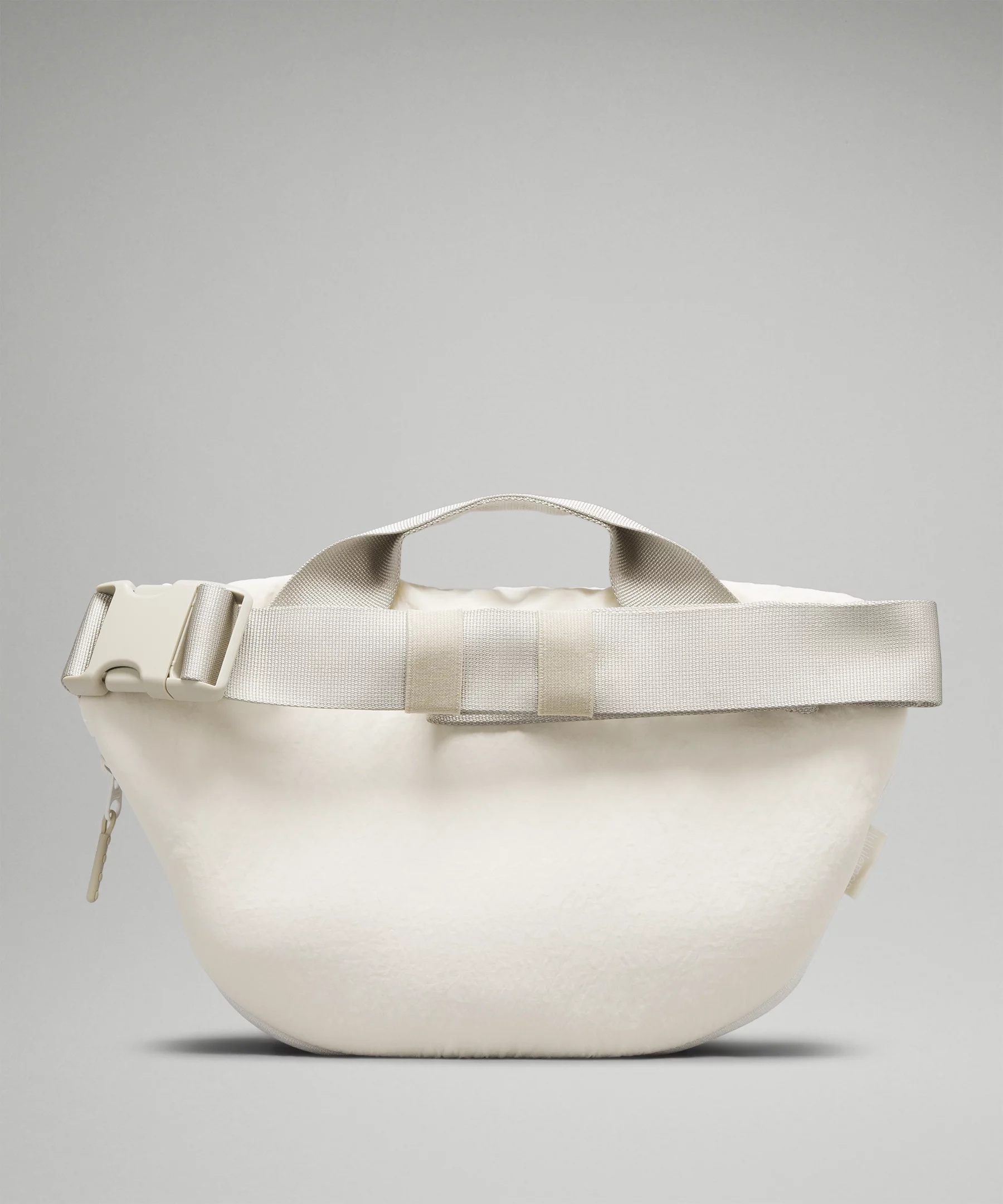 Curved Crossbody Bag 3L - 3