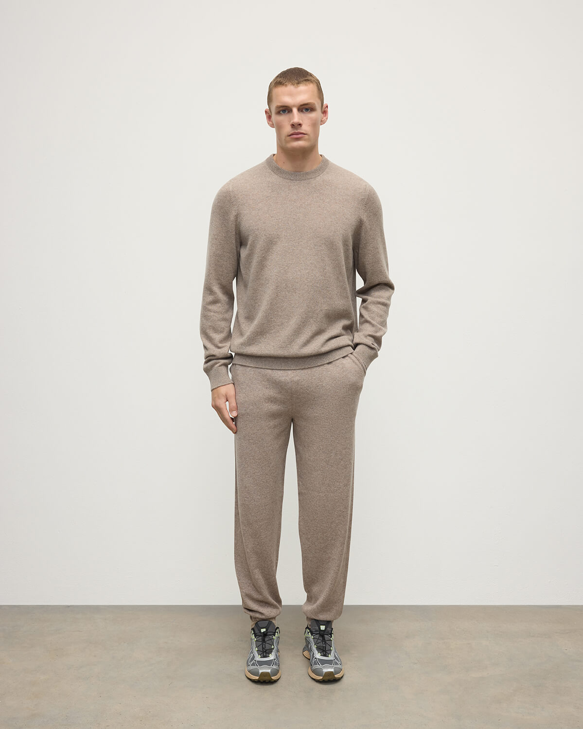 Classic Cashmere Brown Round Neck Jumper - 2
