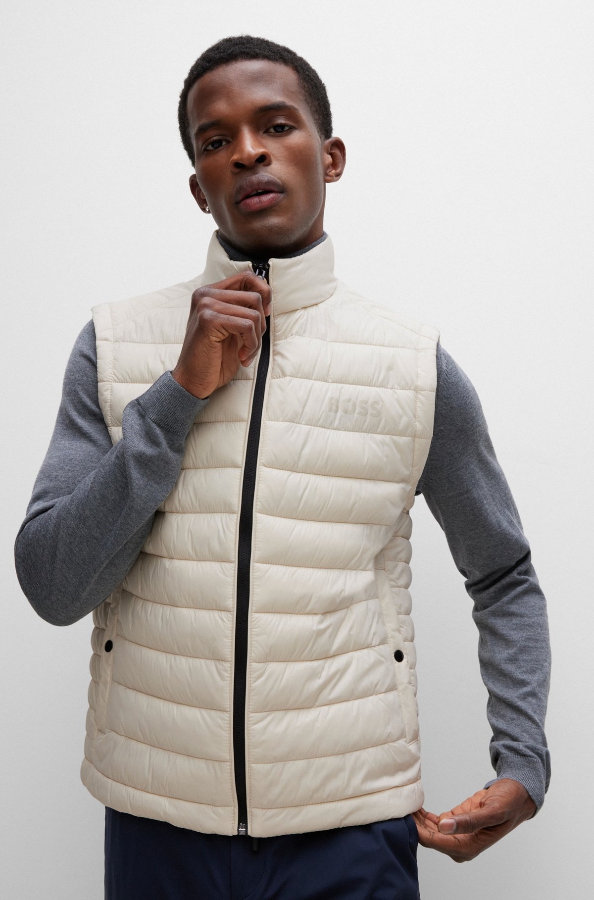 PACKABLE GILET WITH TONAL LOGO - 6