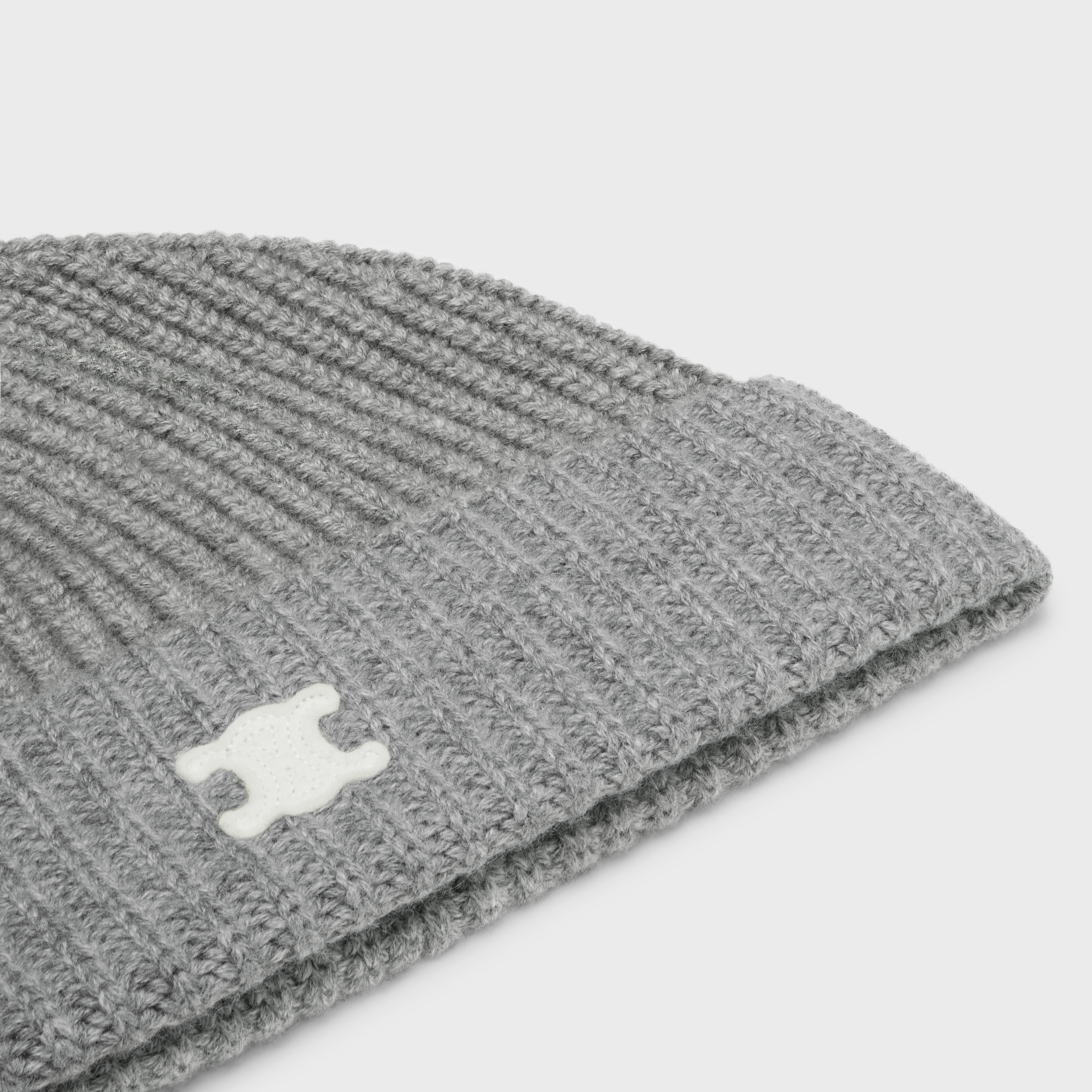 triomphe beanie in heritage cashmere - 3