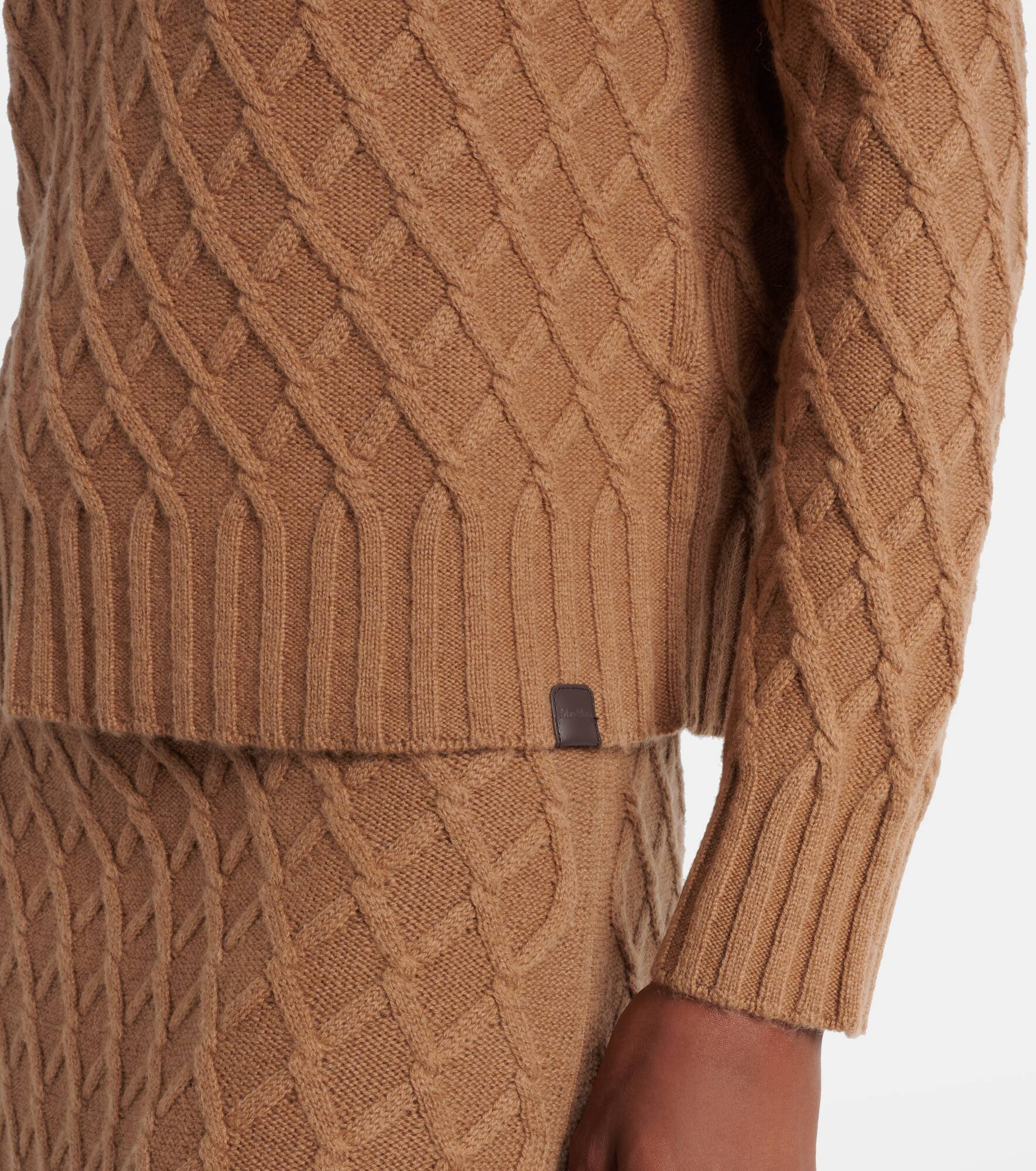Camel hair turtleneck sweater - 5