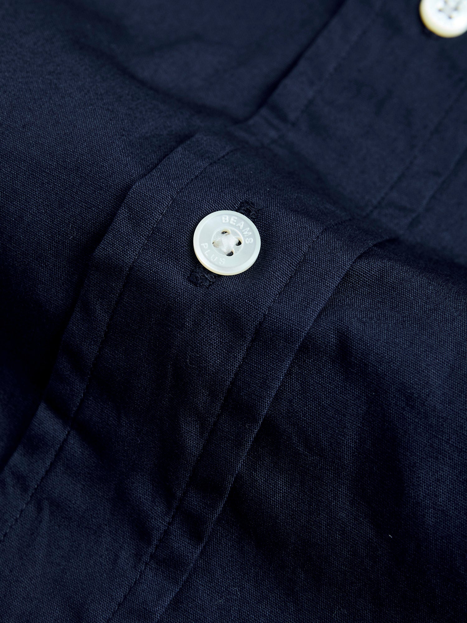 Broad Cloth Short Sleeve Button-Down Shirt in Navy - 7