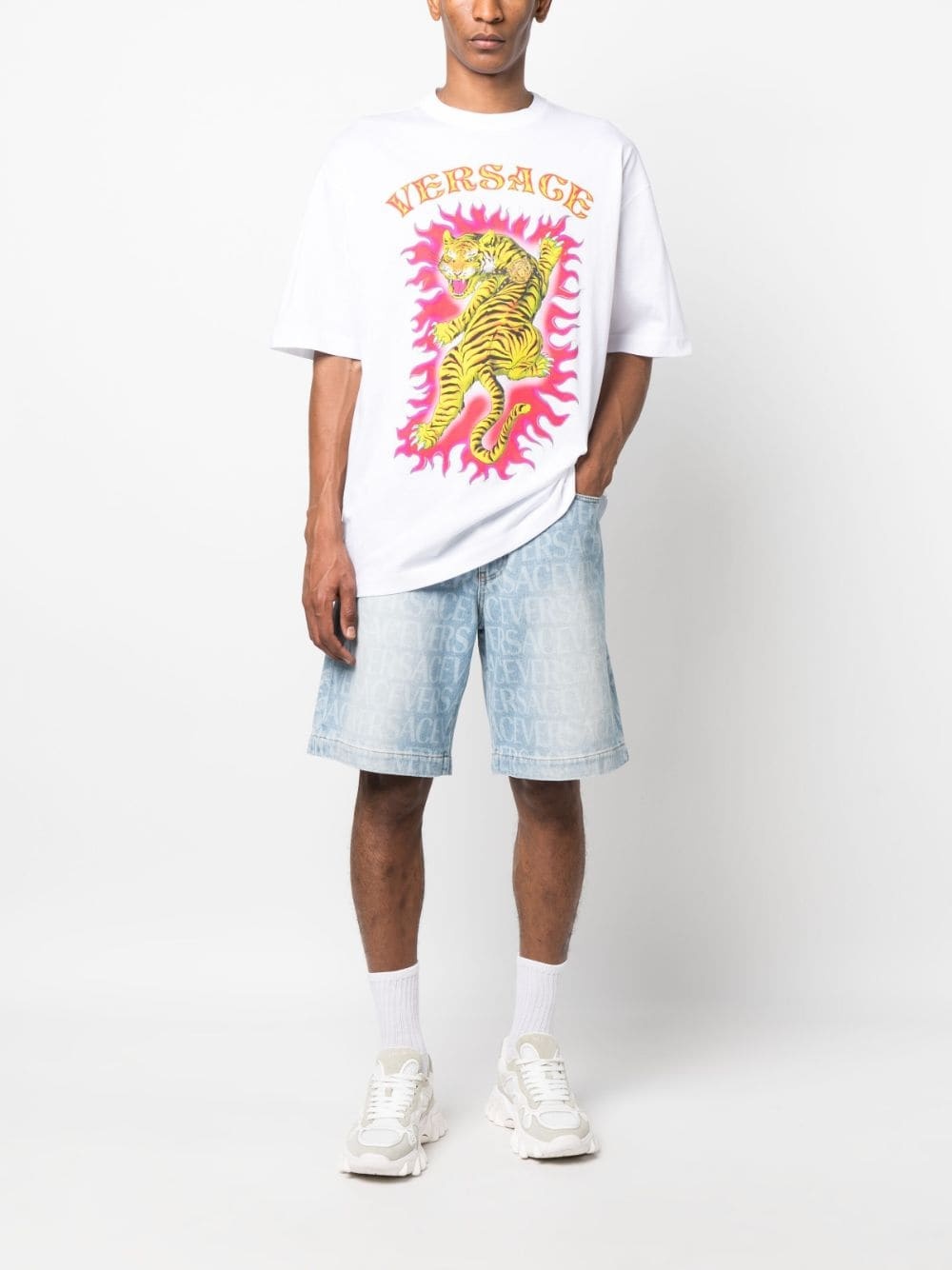 logo-print denim shorts - 2