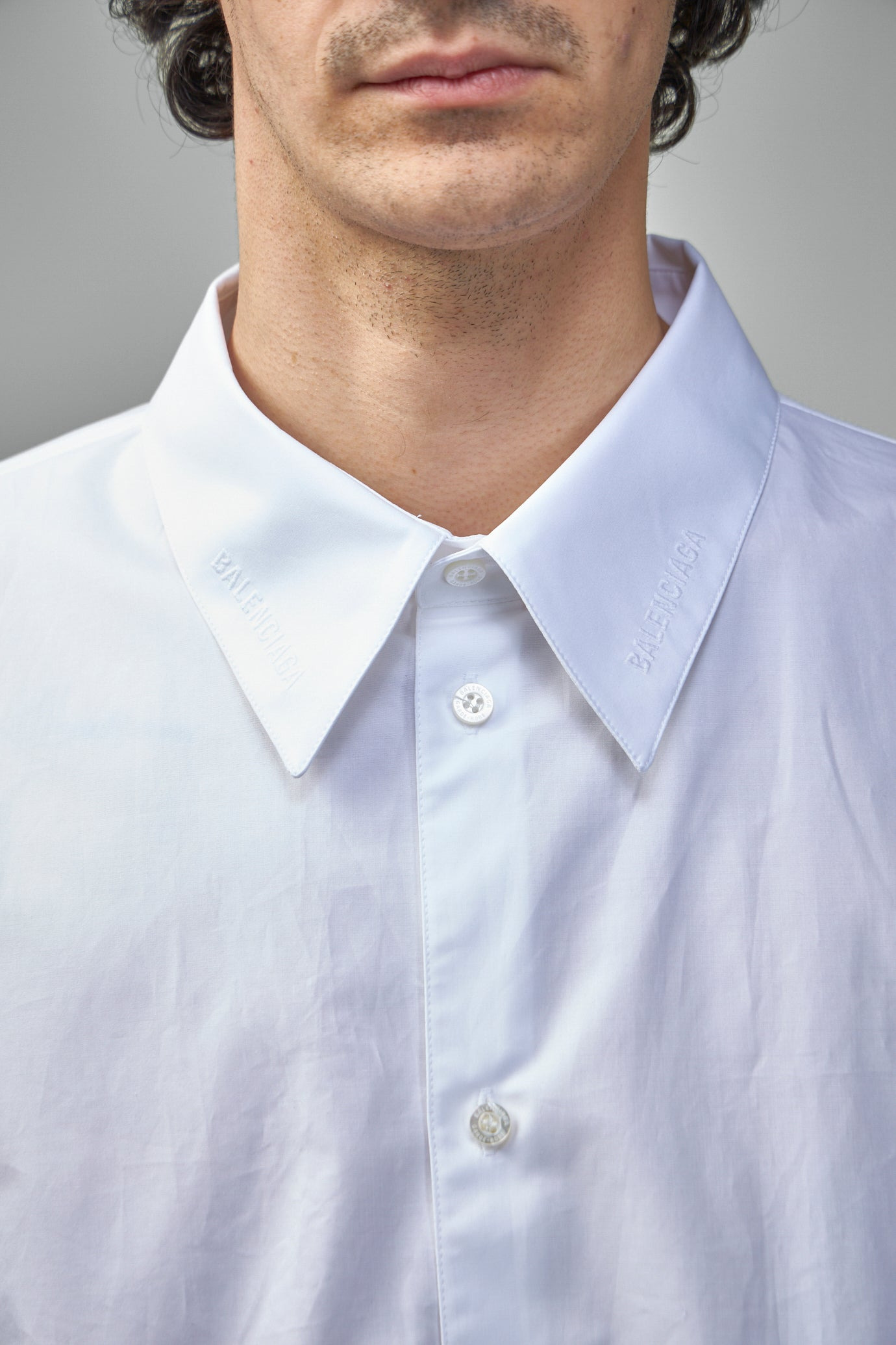 Minimal Oversized Shirt - 4