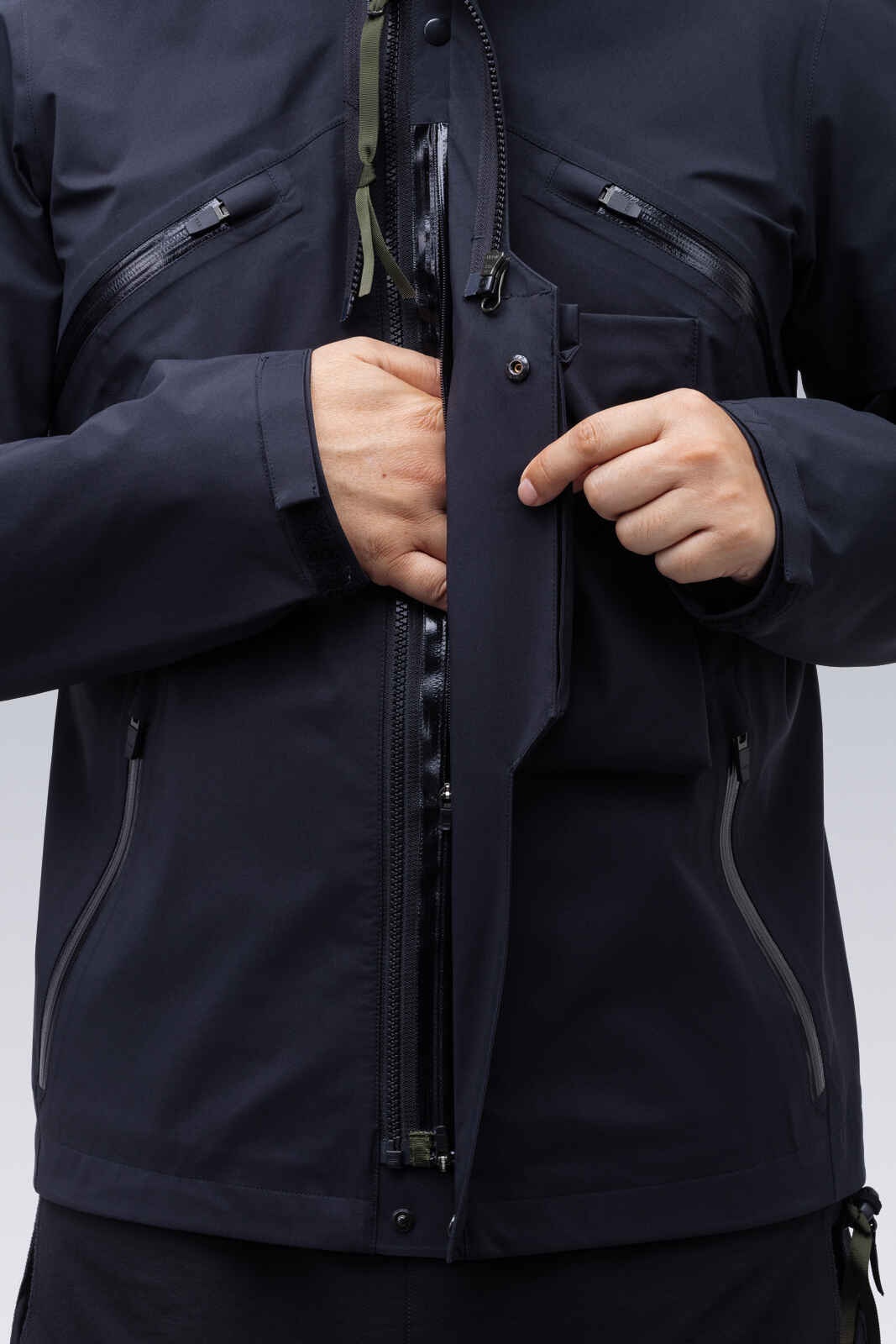 J1A-GT 3L Gore-Tex® Pro Interops Jacket Black - 18