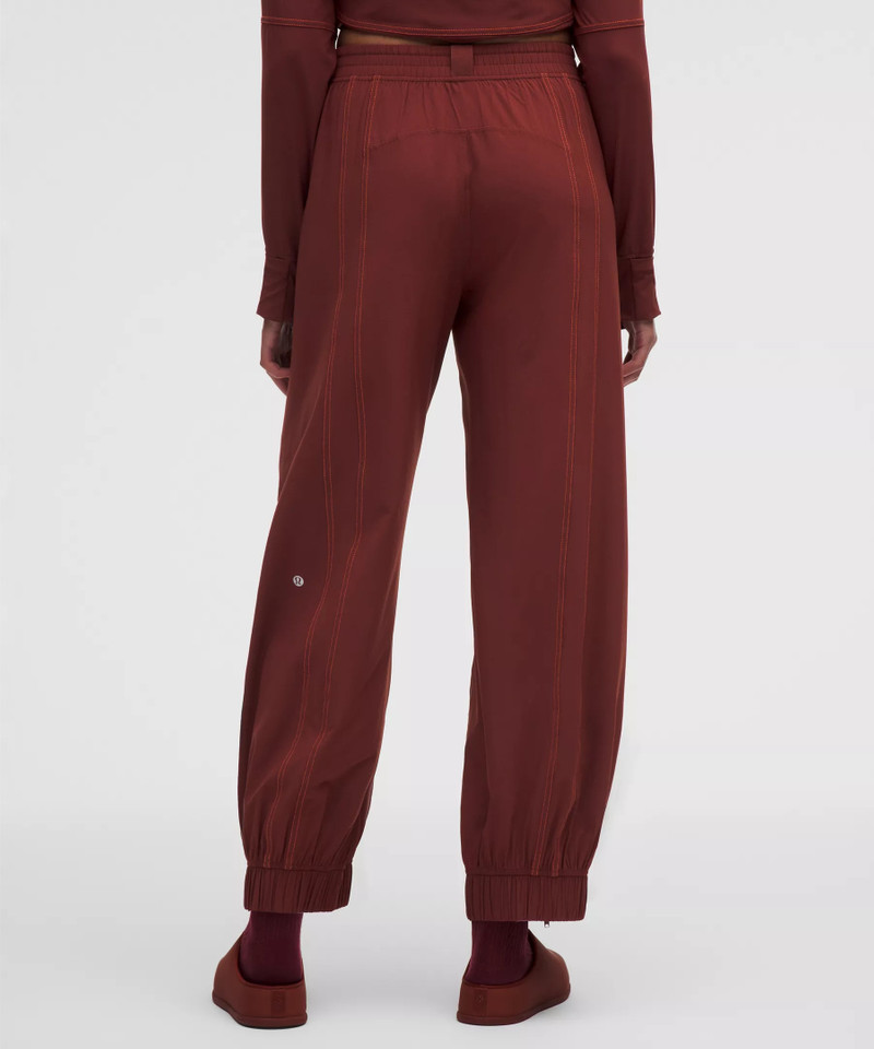 Define High-Rise Swift Jogger *Regular 3