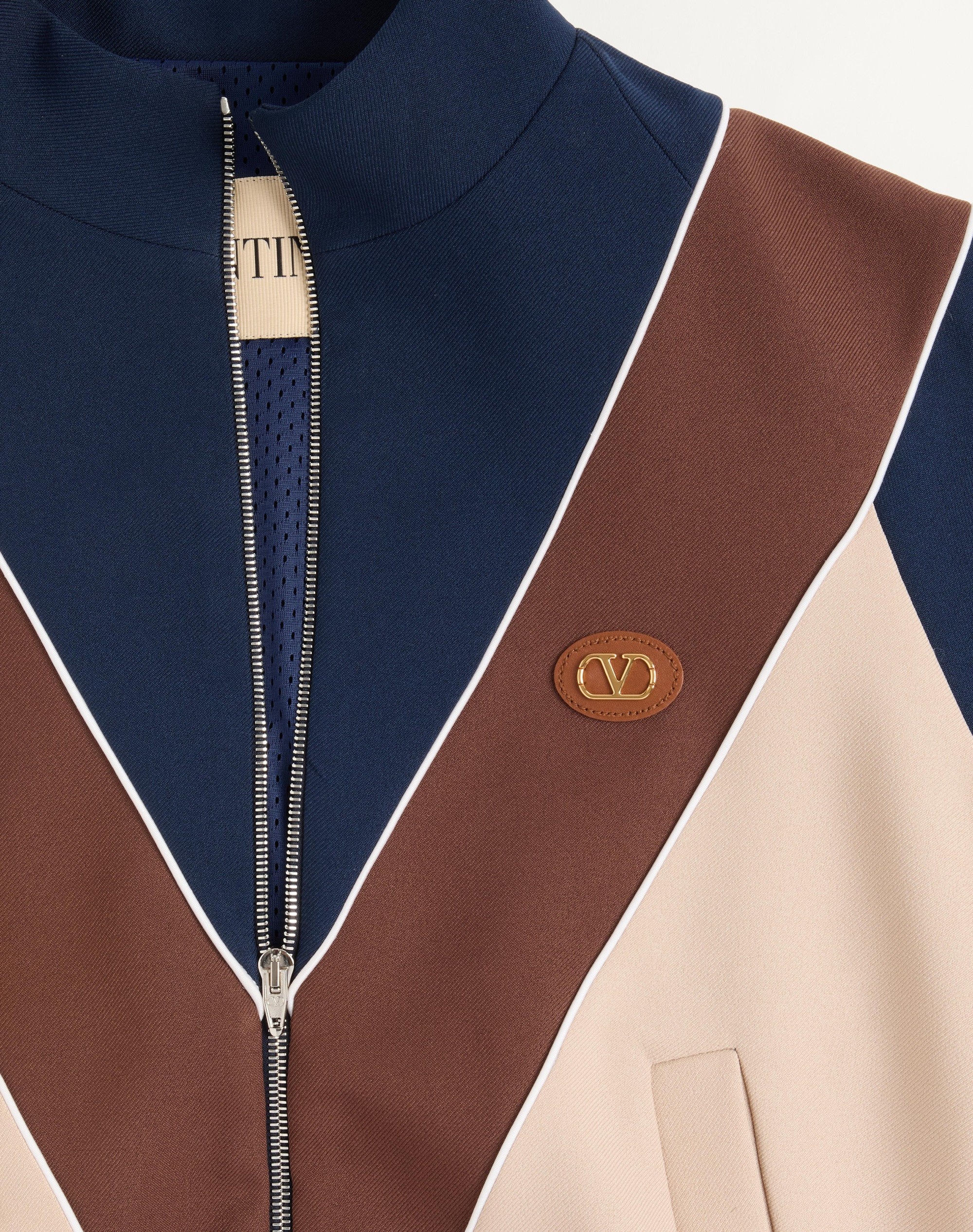 NYLON SWEATSHIRT WITH ZIPPER AND VLOGO PATCH - 8