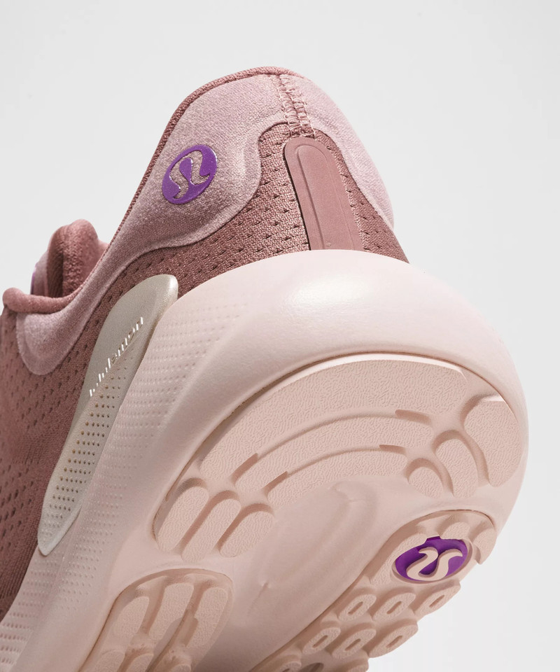 Women's Beyondfeel Running Shoe 9