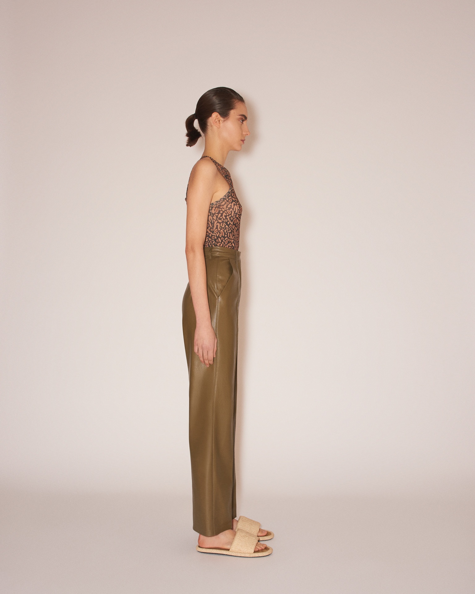 LUCEE - Vegan leather straight-leg trousers - Olive - 3