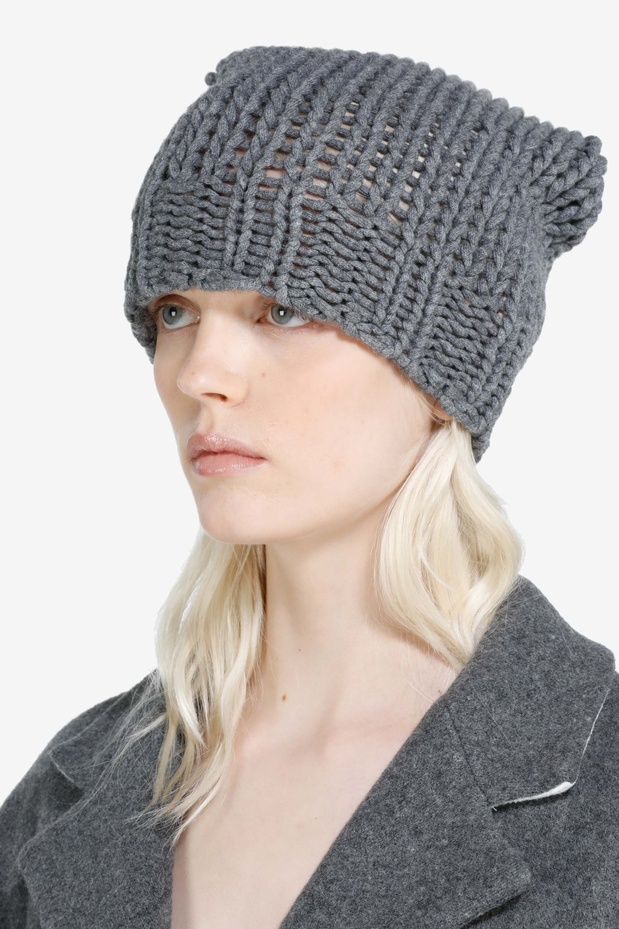 KNITTED BEANIE - 2