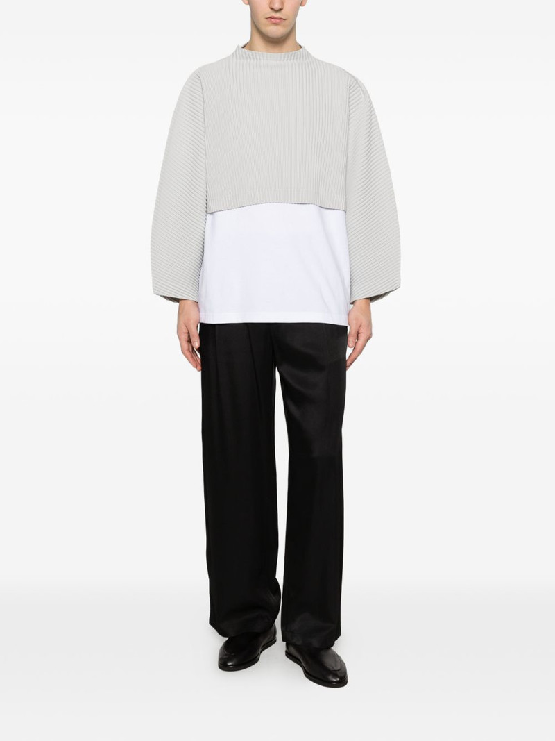 ISSEY MIYAKE pleated top outlook