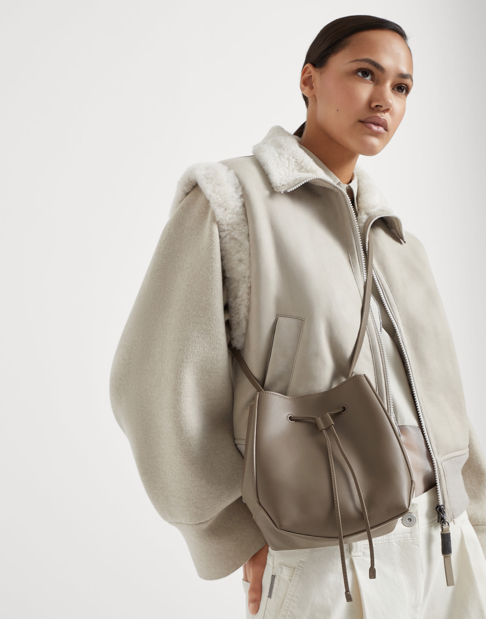 BC Duo small bucket bag in calfskin with monili - 4