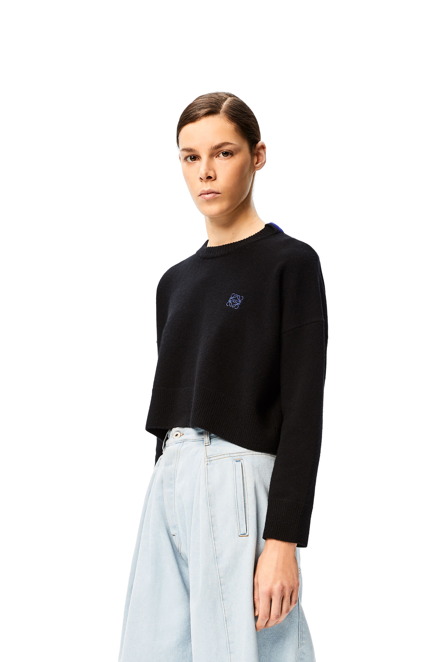 Anagram embroidered cropped sweater in wool - 3