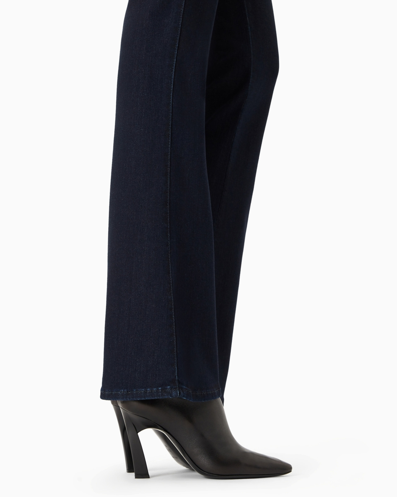 J47 medium high-waisted, flared leg, viscose-blend denim jeans - 6