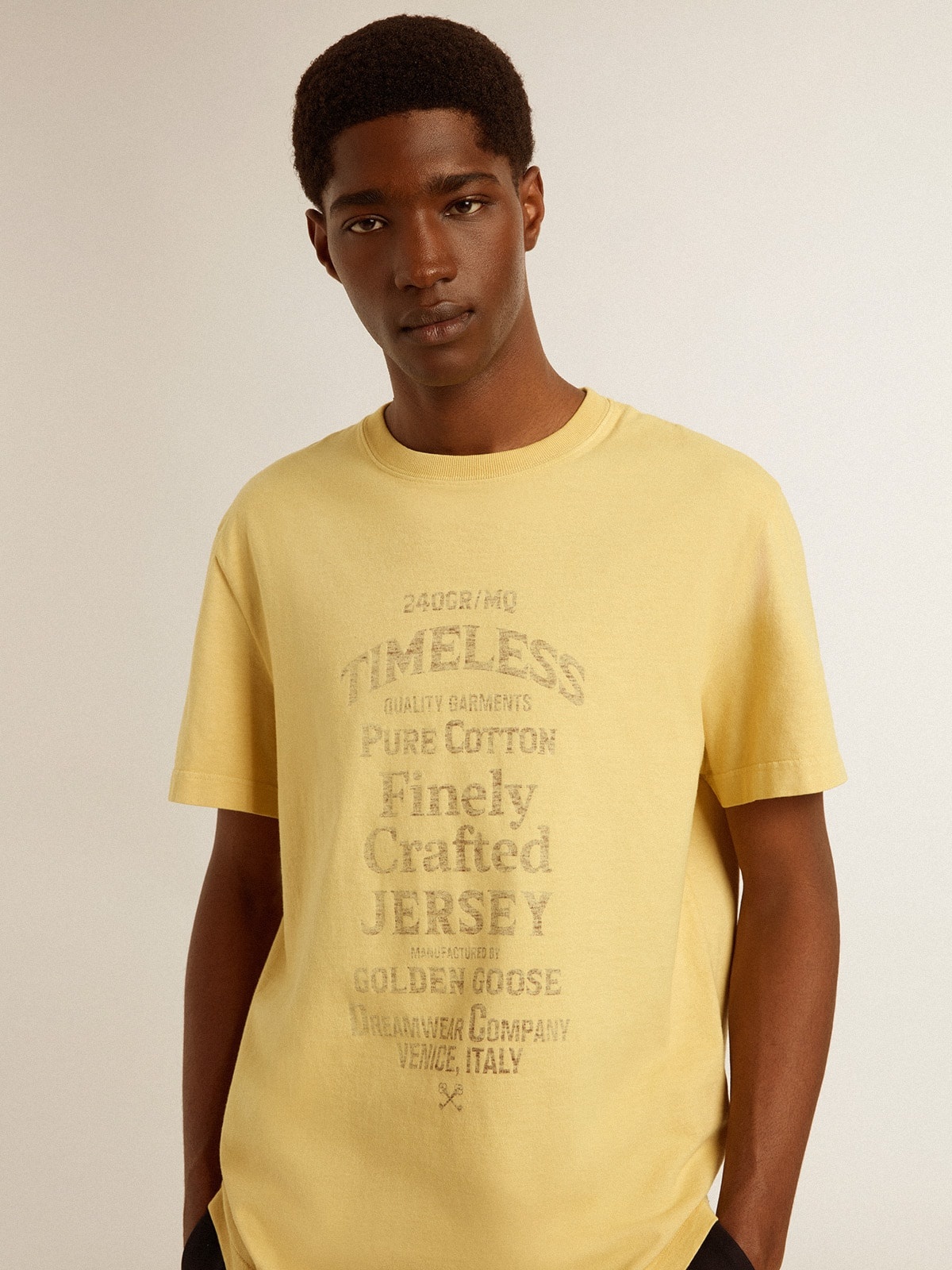 Men's cotton T-shirt in pale yellow with faded lettering - 6