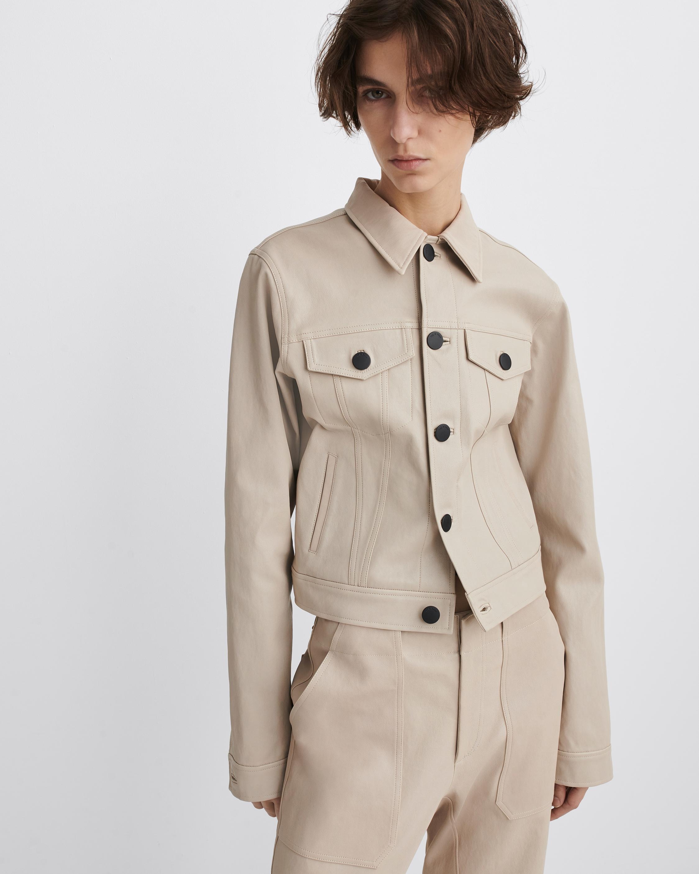 Debbie Leather Jacket
Classic Fit - 2