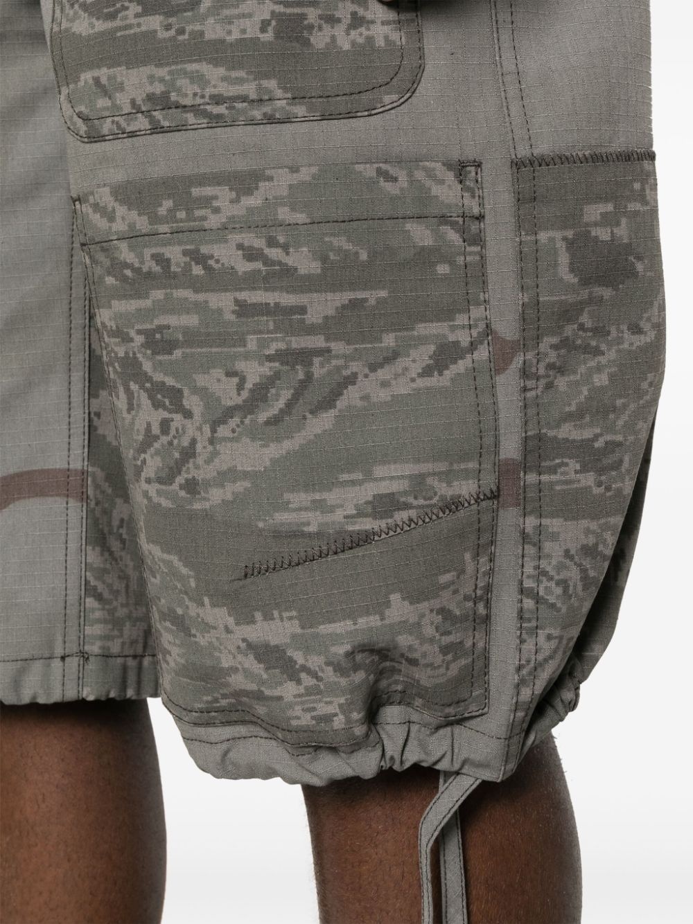 Regenerated camouflage shorts - 5