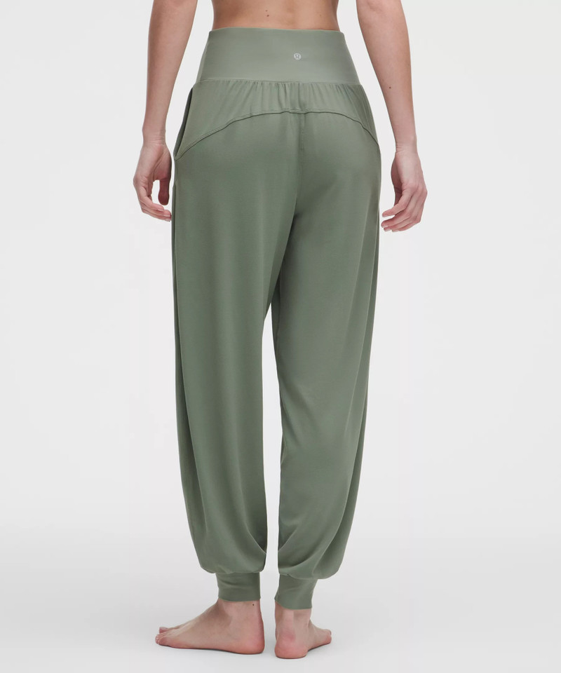 Rulu Drapey Oversized High-Rise Yoga Jogger 3