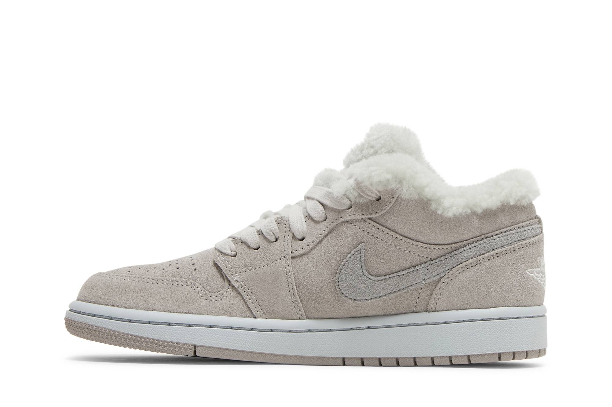 Wmns Air Jordan 1 Low SE 'Sherpa Fleece' - 3