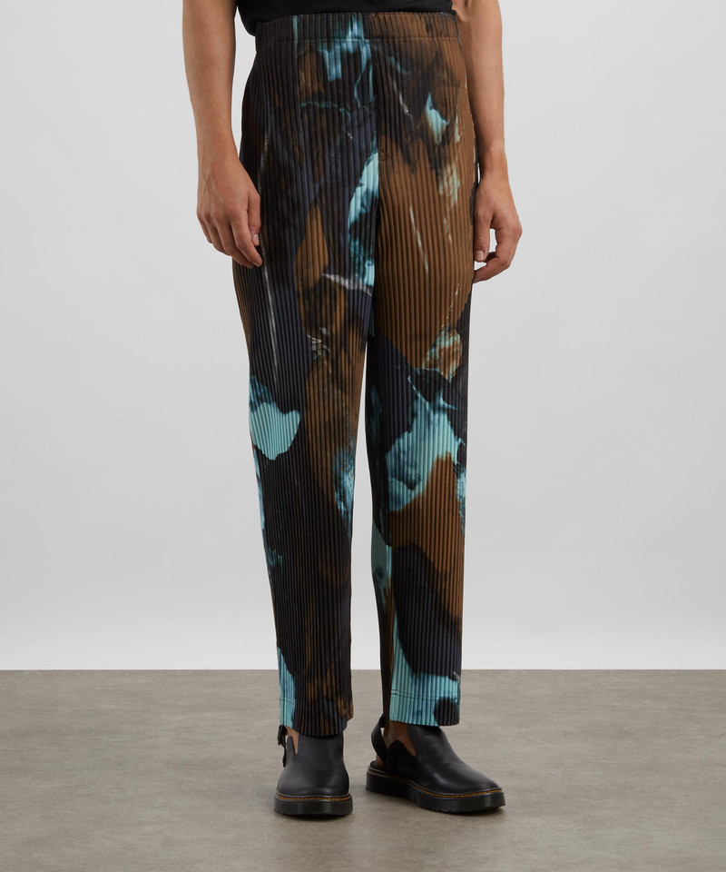ISSEY MIYAKE Agate Pleated Trousers outlook