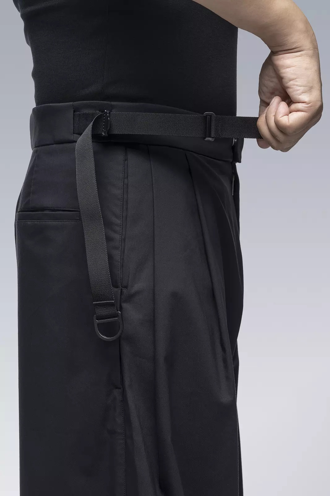 P48-CH Micro Twill Pleated Trouser Black - 23