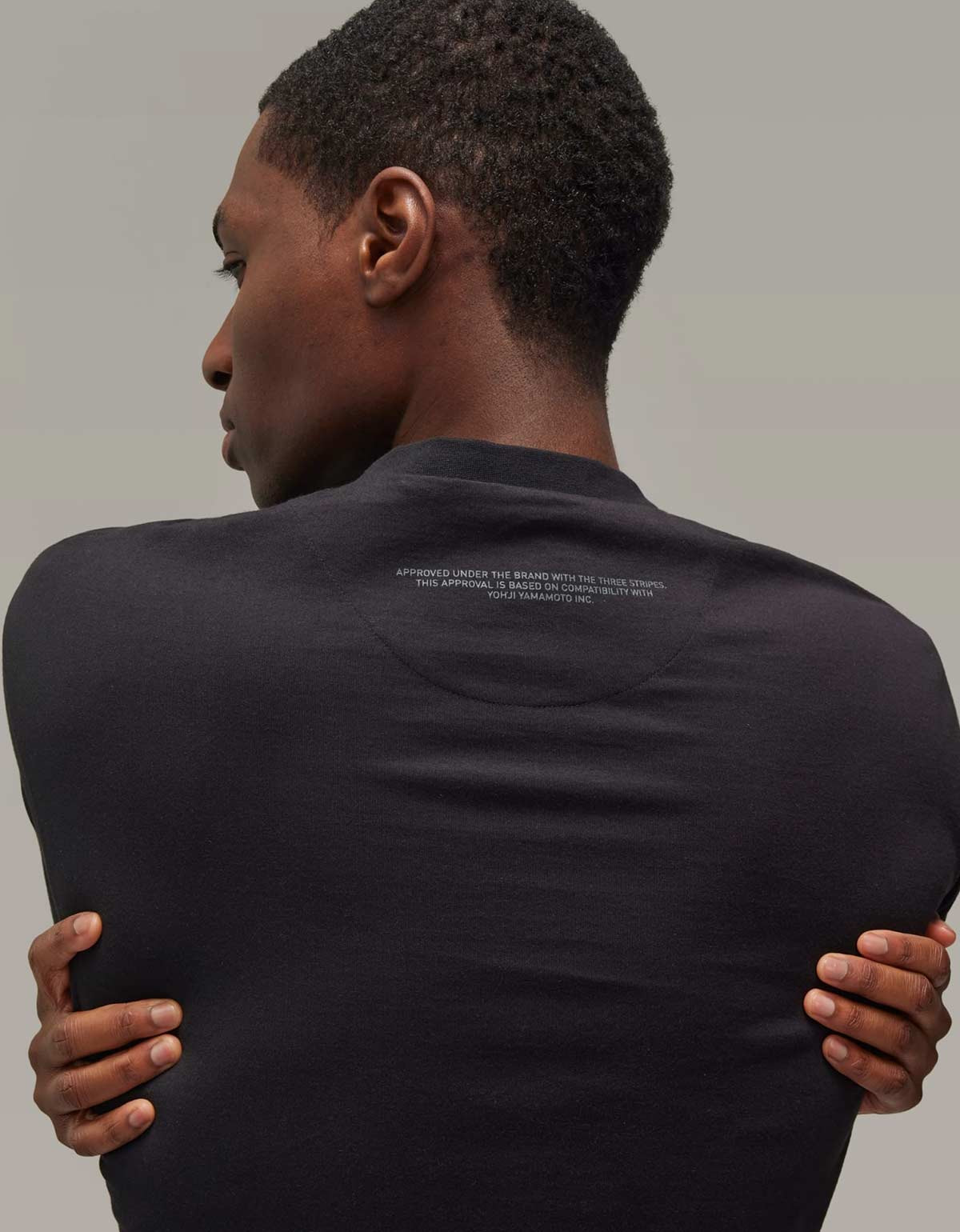 Y-3 Black Logo Short Sleeve T-Shirt - 4