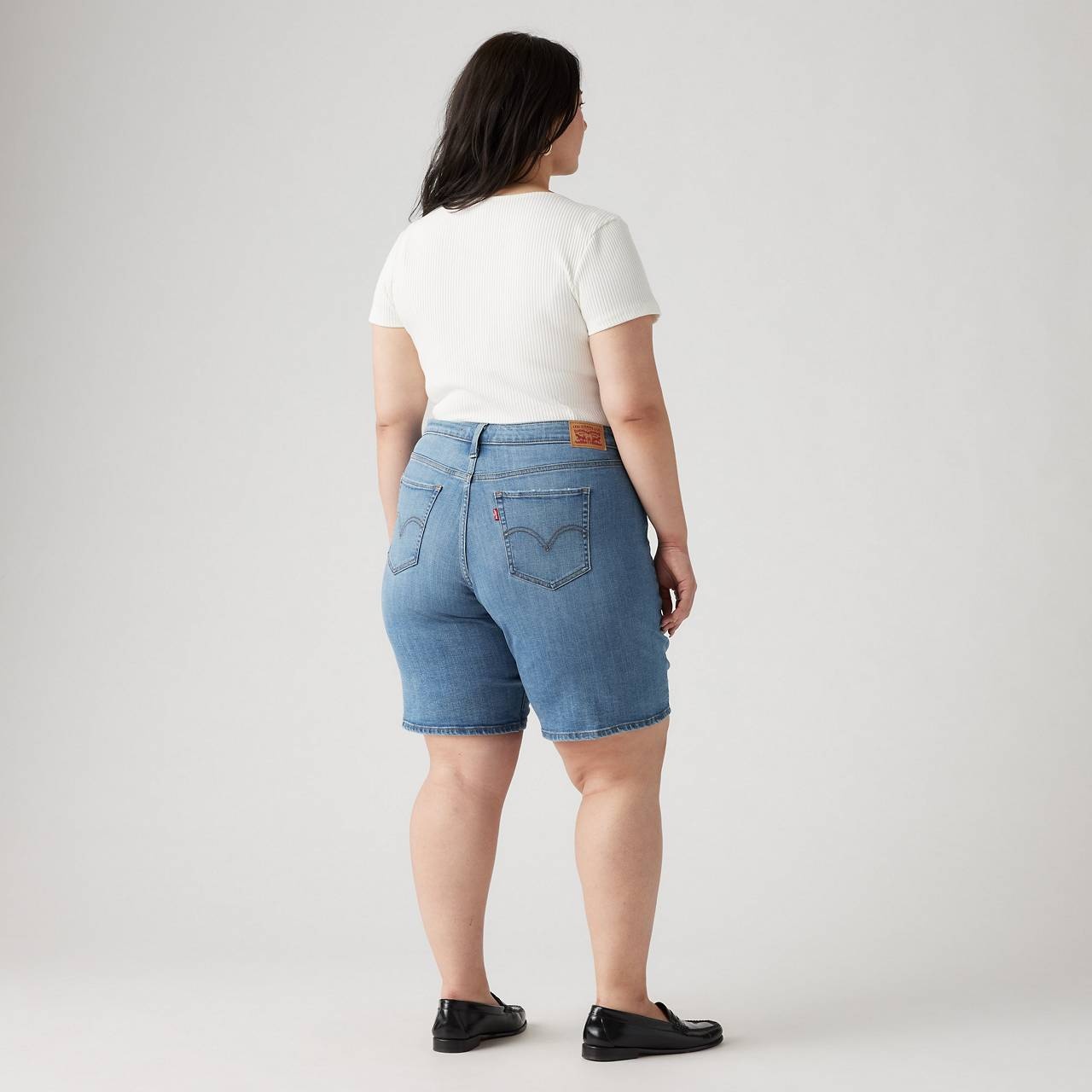 MID LENGTH WOMEN'S SHORTS (PLUS SIZE) - 4