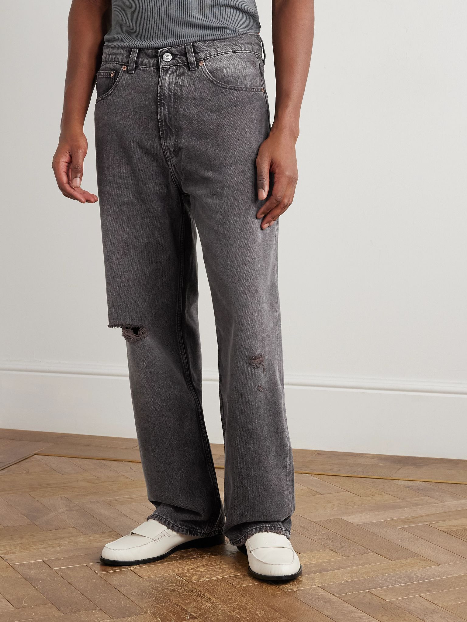 Third Cut Straight-Leg Distressed Jeans Gray - 3
