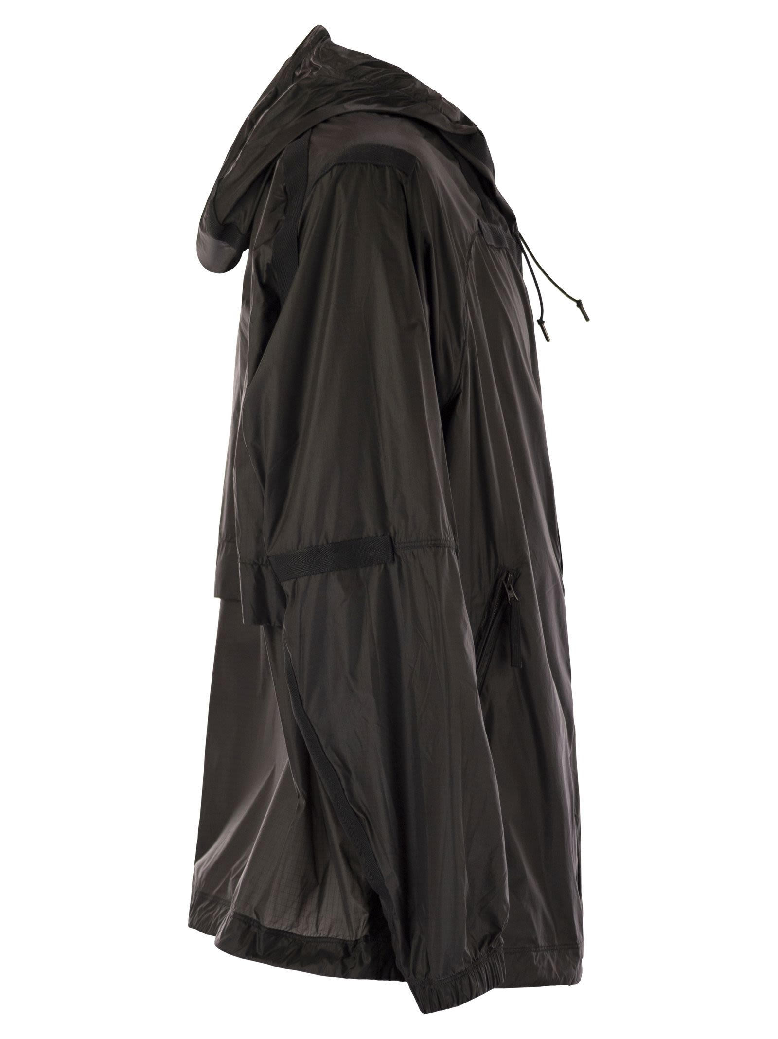 Stone Island Men Lightweight Hooded Jacket With Anti-Drip And Reflective Details - 3