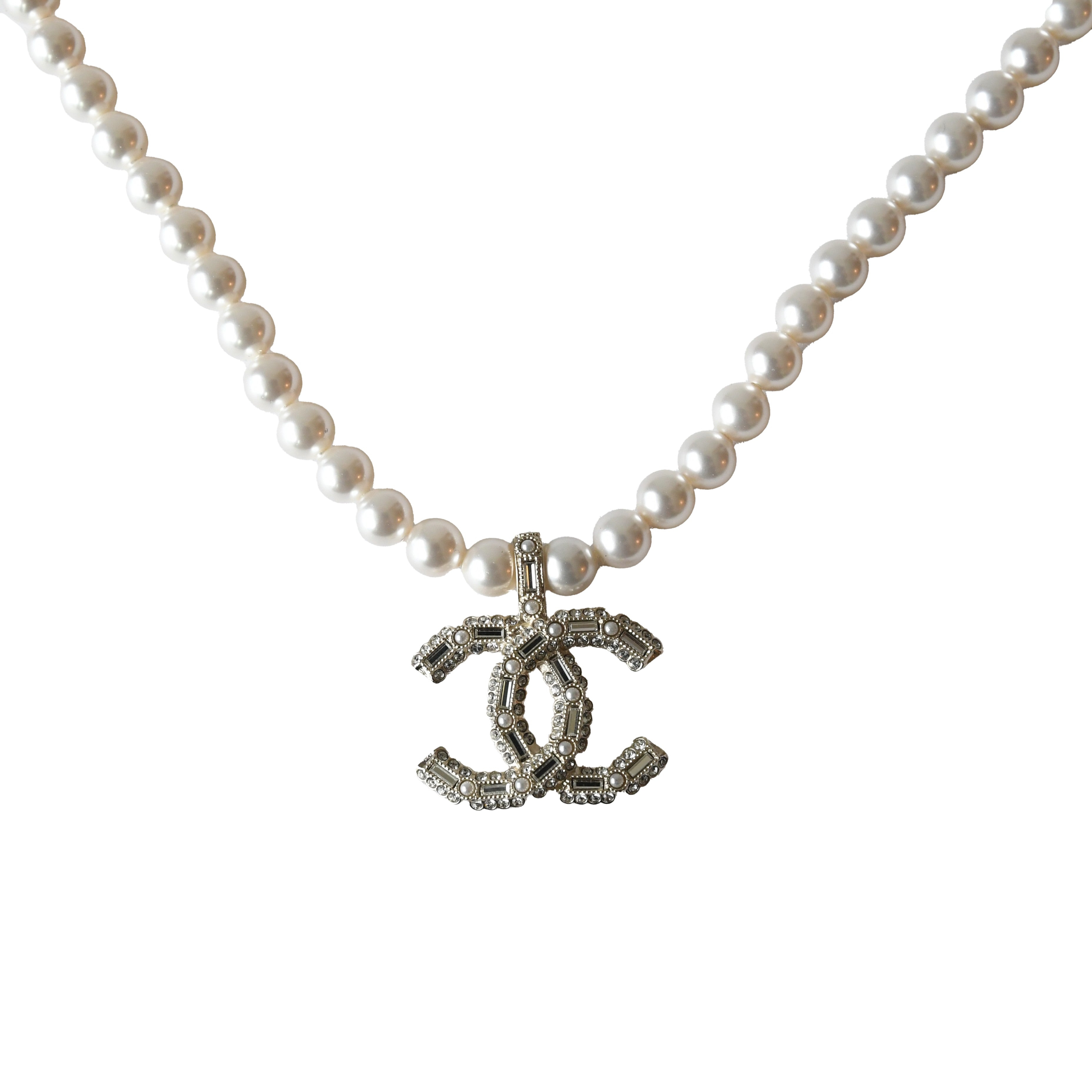 Chanel Crystal Strass Resin CC With Pearl Necklace White Light Gold - 2