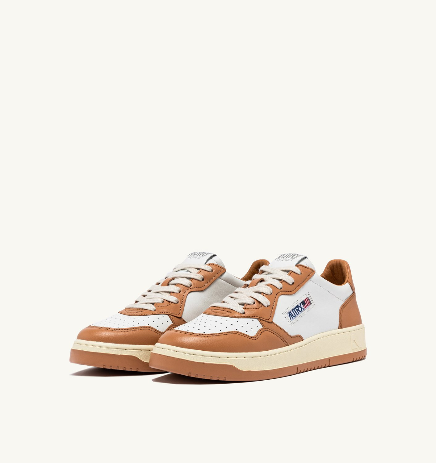 MEDALIST LOW BICOLOR SNEAKERS IN WHITE AND SAND STORM LEATHER - 2