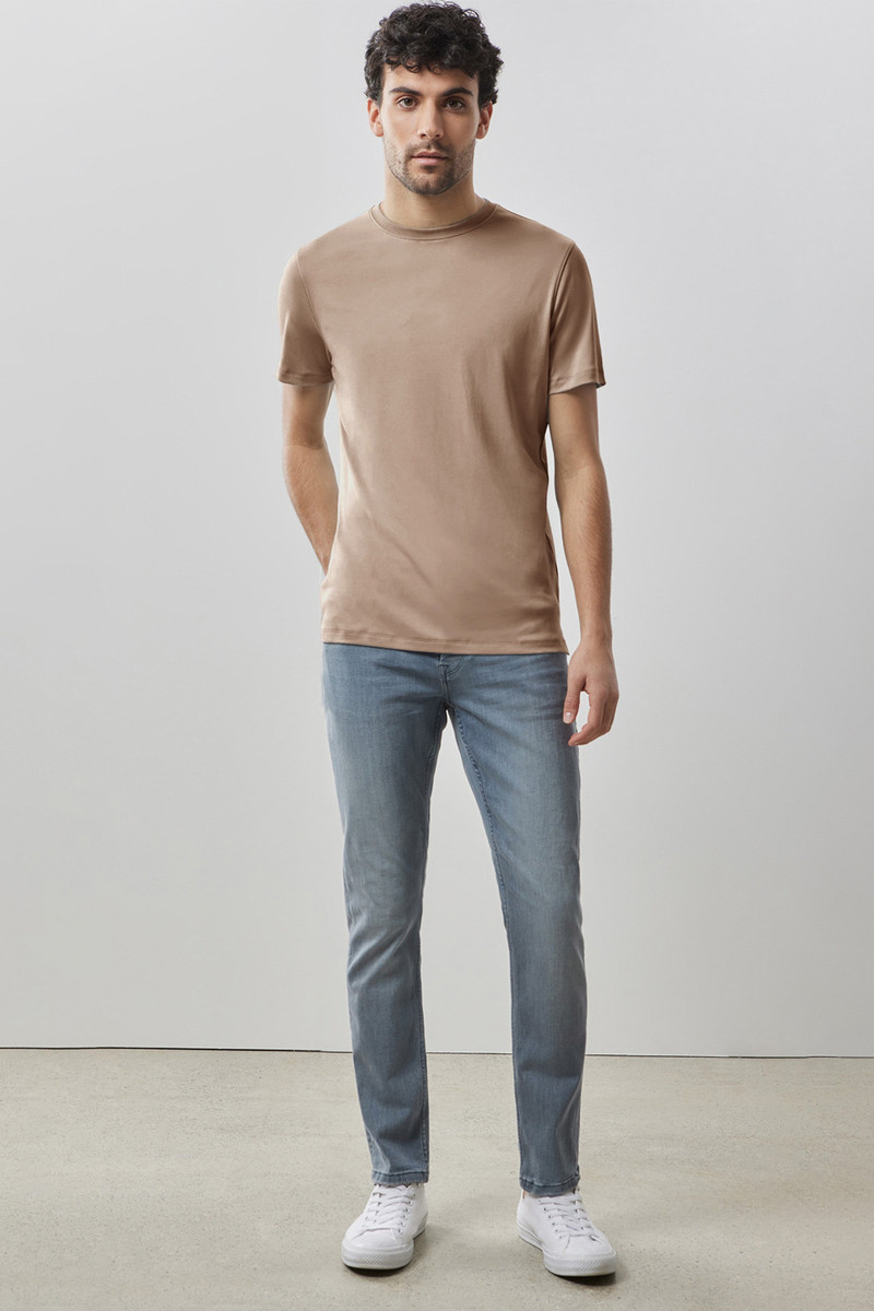 ROBERT BARAKETT The Barakett Tee outlook