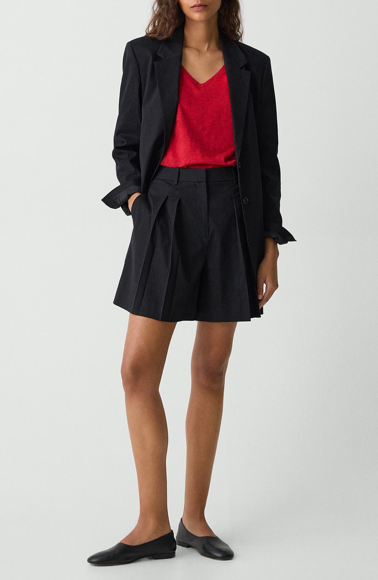 Theory Pleated Linen Blend Shorts in Black at Nordstrom - 6