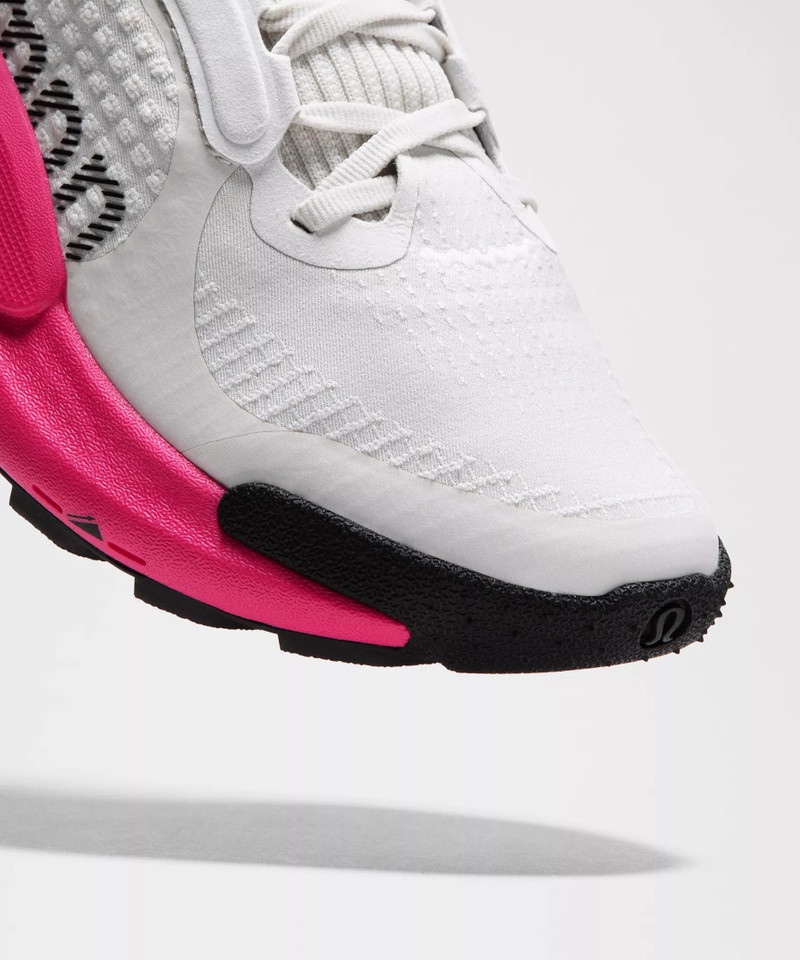 Women's Wildfeel Trail Running Shoe 9