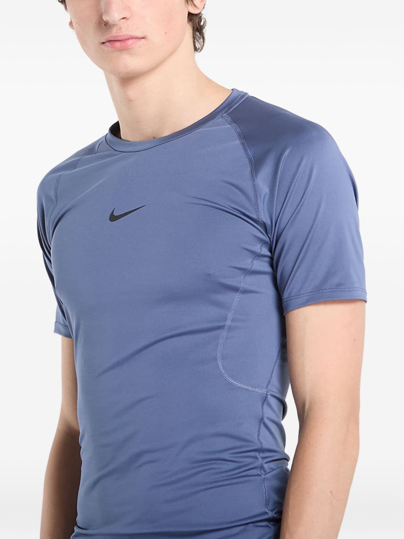 short-sleeved performance T-shirt 5
