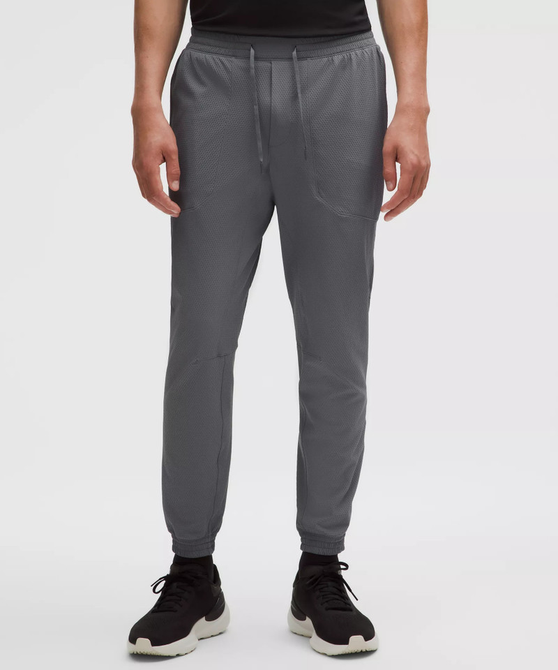 lululemon License to Train Textured Jogger *Shorter outlook
