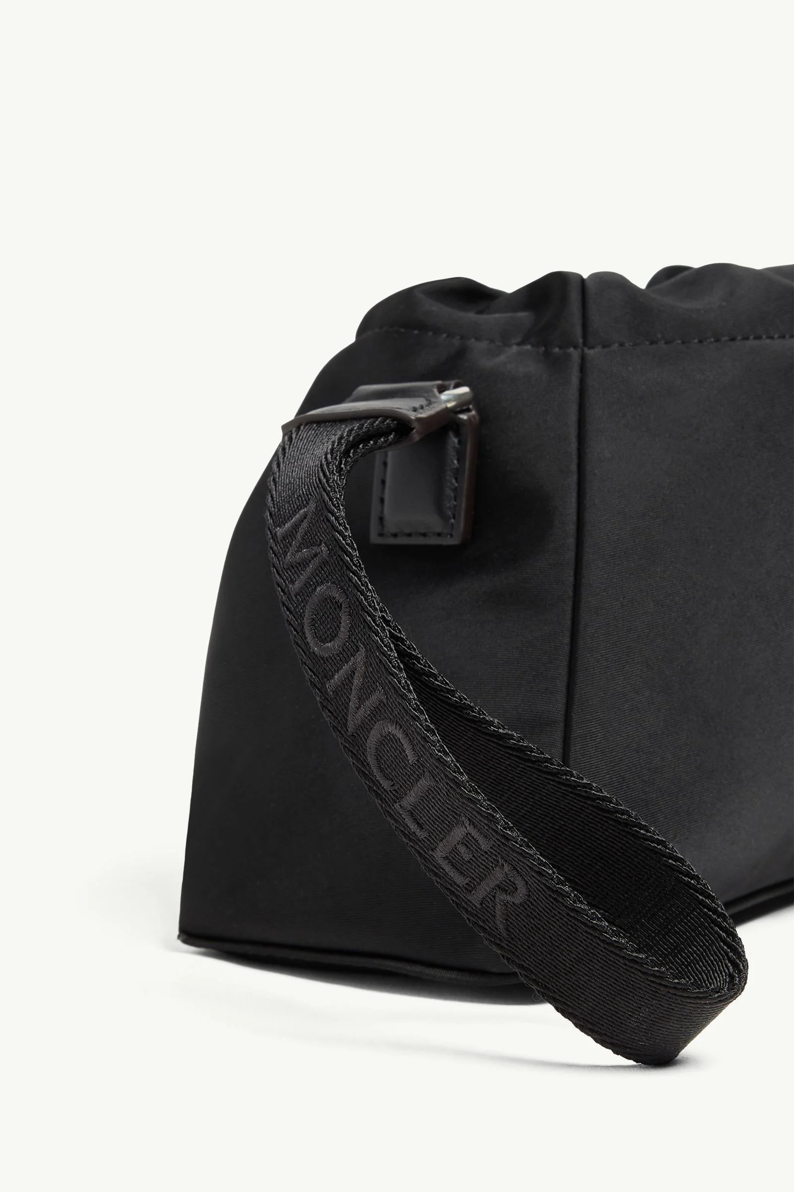 Moncler Trick Pouch - L209B6A00001M6980999 | REVERSIBLE