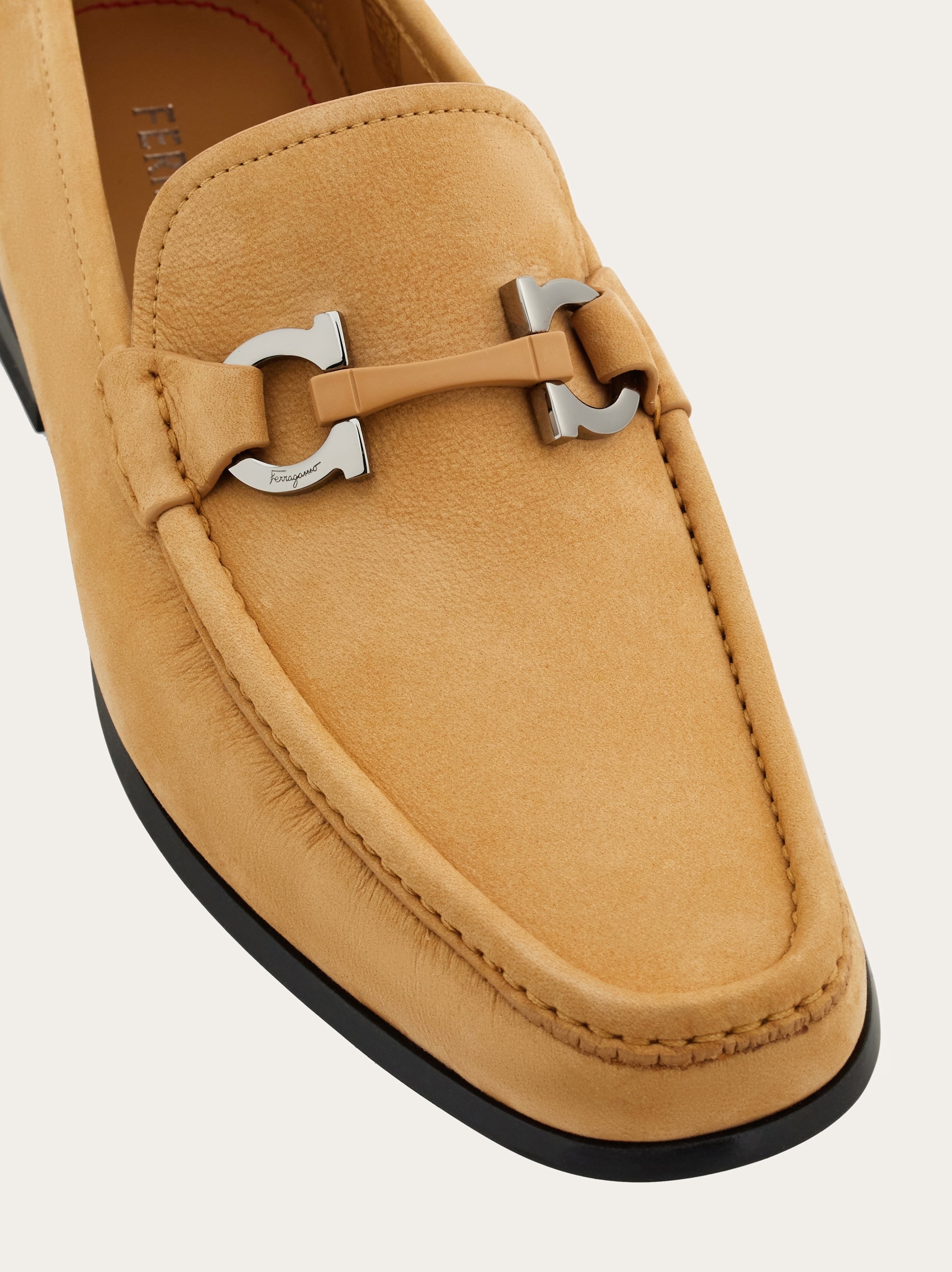 Ferragamoモカシン Moccasin with Gancini reversible ornament - Men | Ferragamo