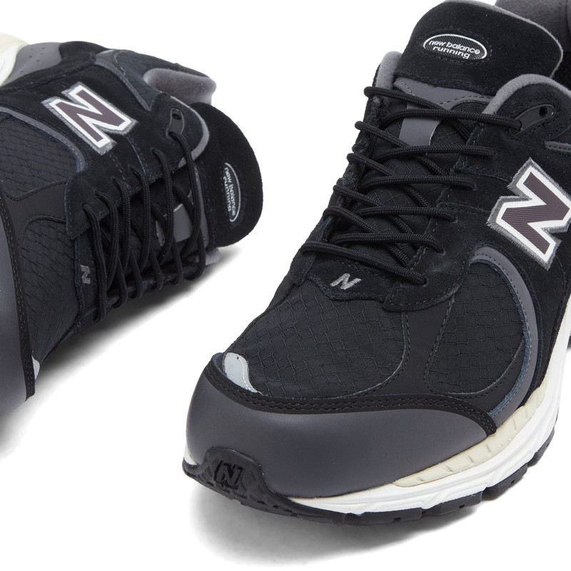 New Balance M2002RXT 3