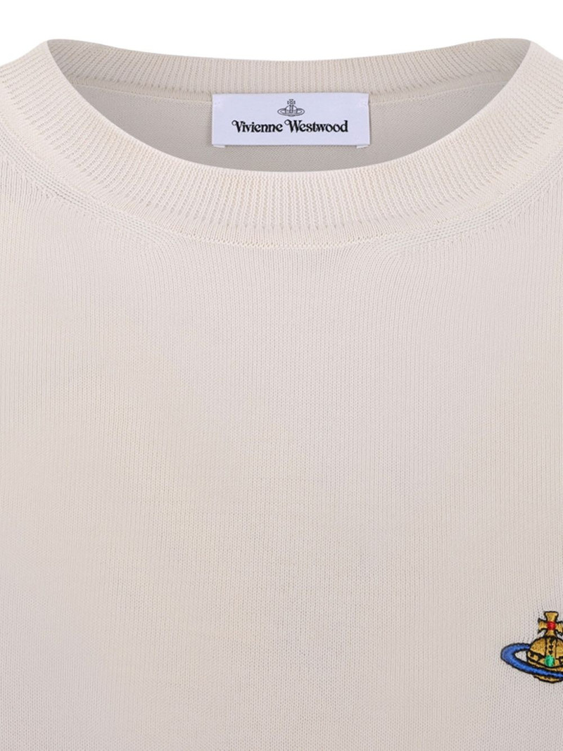 embroidered T-shirt 3